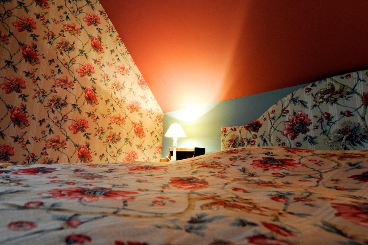 Les Confidences De Messire Sanglier, Stylished Guest Houses Борен Номер фото